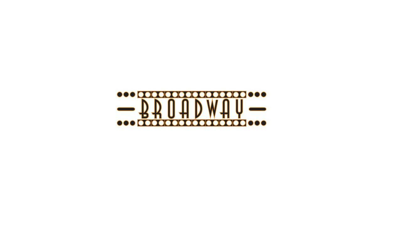 Restaurant & Hostel "Broadway" Kliniska Exteriör bild